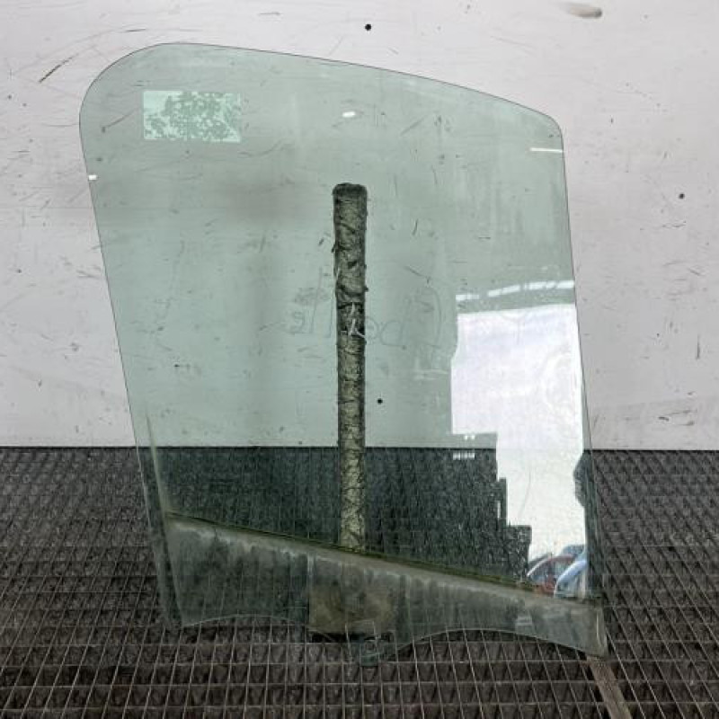 Vitre avant gauche RENAULT TRAFIC 3 COURT Photo n°4