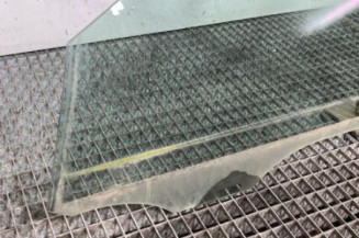 Vitre avant gauche VOLKSWAGEN POLO 4