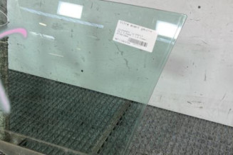 Vitre avant gauche VOLKSWAGEN POLO 4