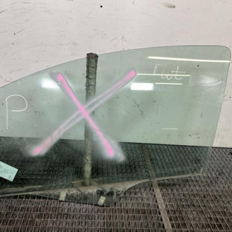 Vitre avant gauche PEUGEOT 207 Photo n°1