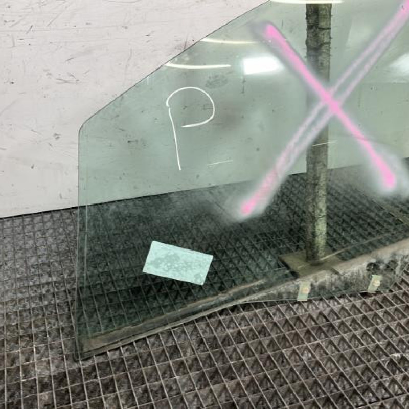 Vitre avant gauche PEUGEOT 207 Photo n°2