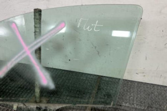 Vitre avant gauche PEUGEOT 207