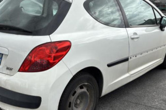 Vitre avant gauche PEUGEOT 207