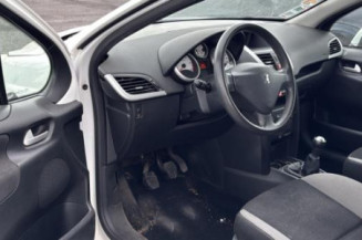 Vitre avant gauche PEUGEOT 207