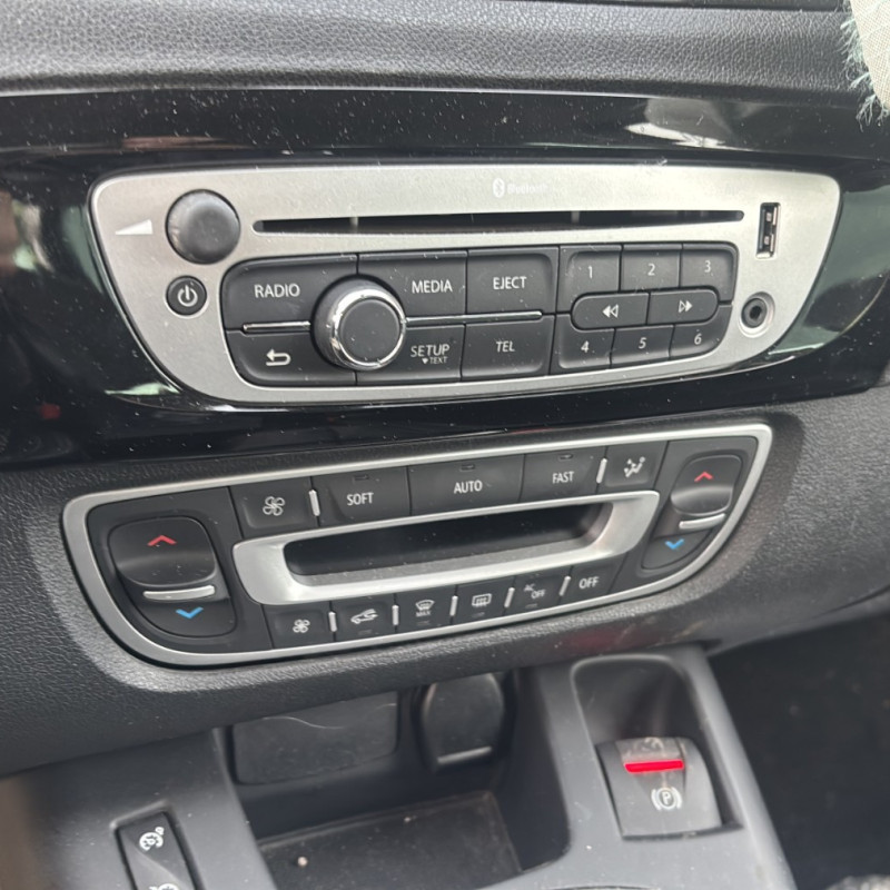 RENAULT GRAND SCENIC 3 PHASE 3 1.6 DCI - 16V TURBO Photo n°18