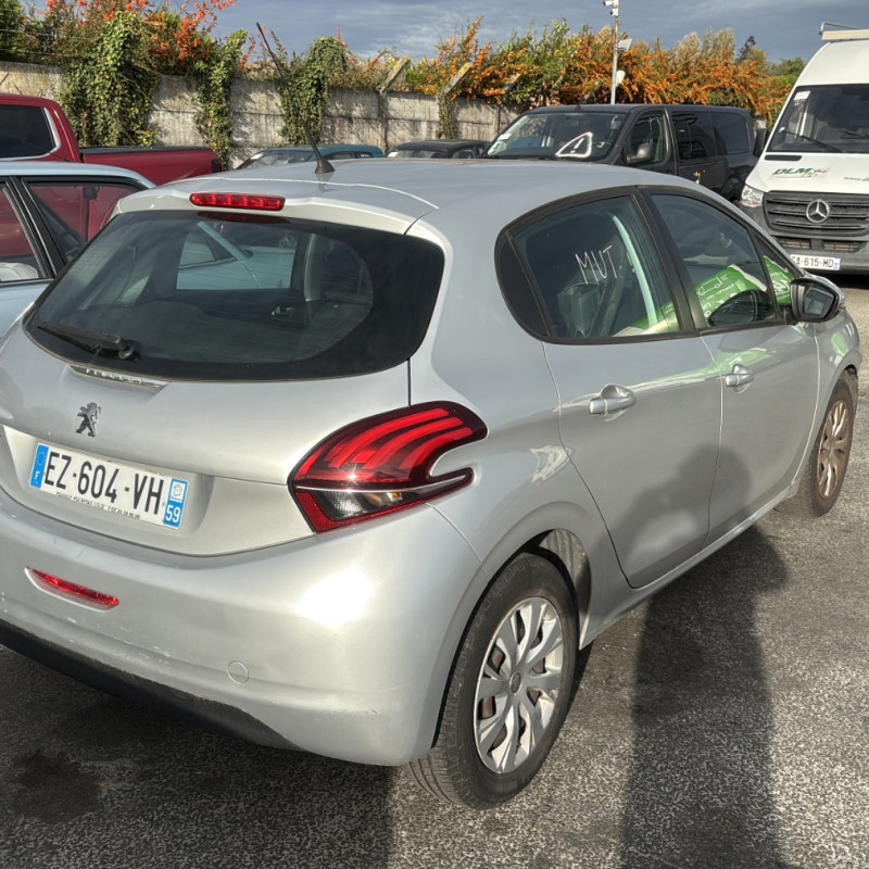 PEUGEOT 208 1 PHASE 2 1.6 BLUE HDI - 8V TURBO Photo n°4