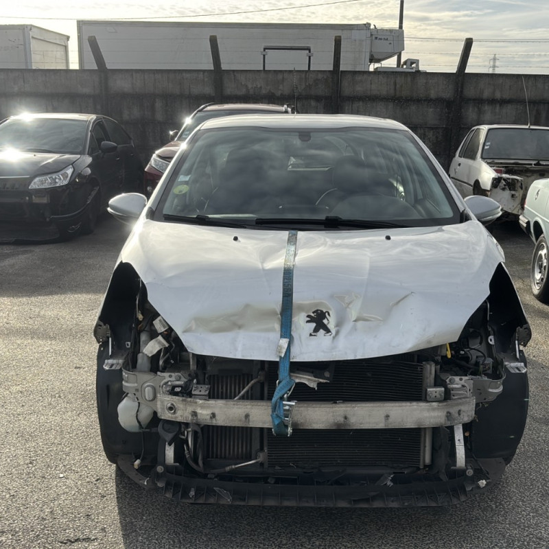 PEUGEOT 208 1 PHASE 2 1.6 BLUE HDI - 8V TURBO Photo n°8