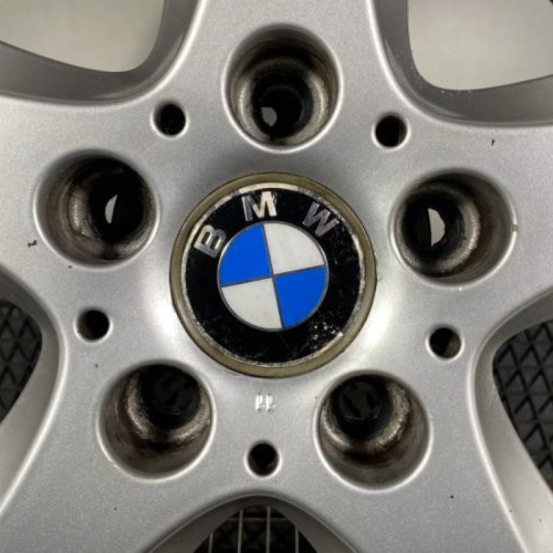 Jante BMW SERIE 1 E87 Photo n°2