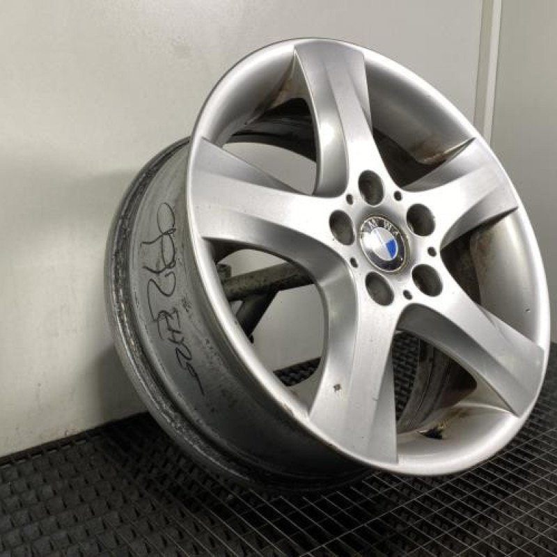 Jante BMW SERIE 1 E87 Photo n°3
