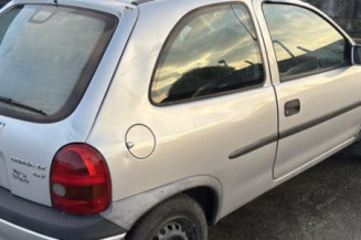 Retroviseur droit OPEL CORSA B