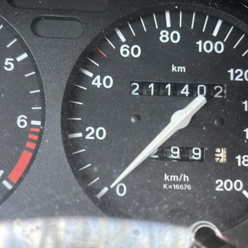 Retroviseur droit OPEL CORSA B Photo n°16