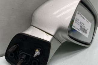 Retroviseur droit TOYOTA COROLLA VERSO 2