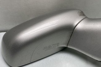 Retroviseur droit TOYOTA COROLLA VERSO 2