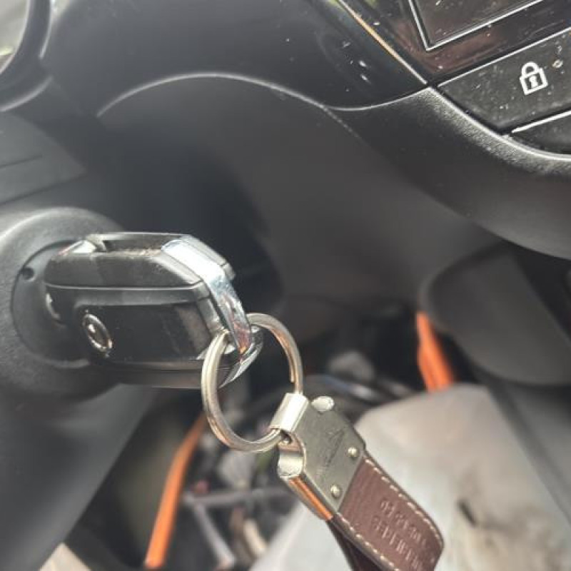 Moteur OPEL CORSA F Photo n°19