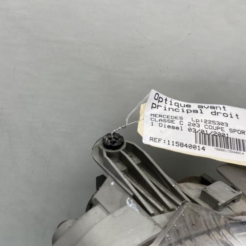 Optique avant principal droit (feux)(phare) MERCEDES CLASSE C 203 COUPE SPORT Photo n°2
