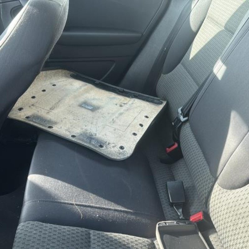 Pivot de moyeu arriere droit AUDI A3 2 Photo n°14