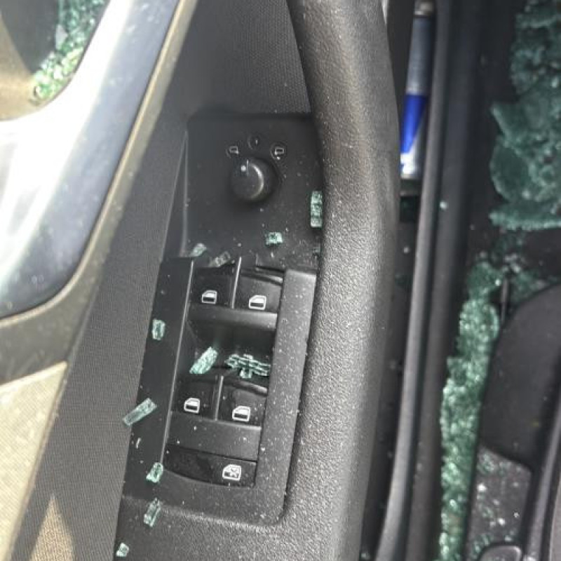 Pivot de moyeu arriere gauche AUDI A3 2 Photo n°10