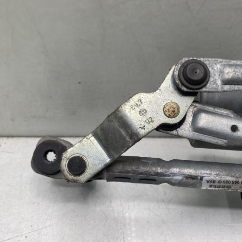 Moteur essuie glace avant VOLKSWAGEN CADDY 3 Photo n°3