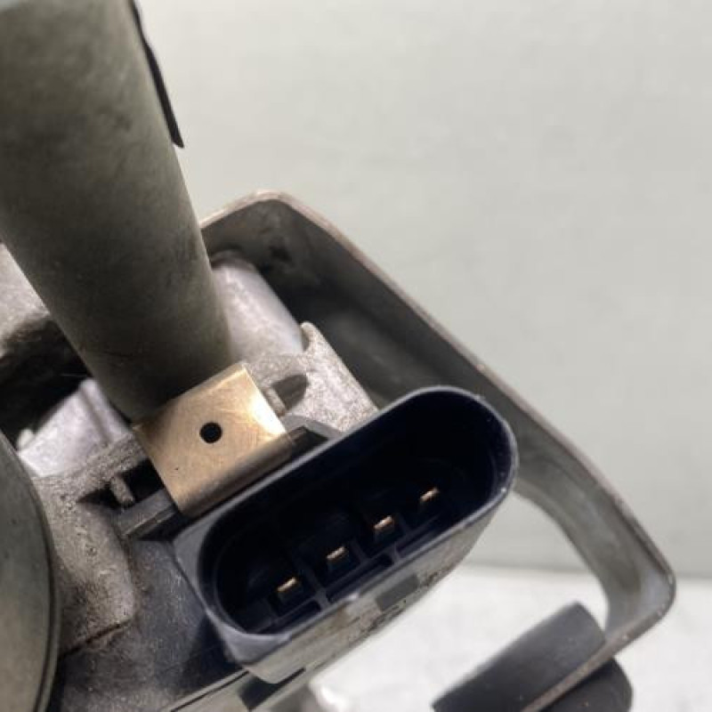 Moteur essuie glace avant VOLKSWAGEN CADDY 3 Photo n°9