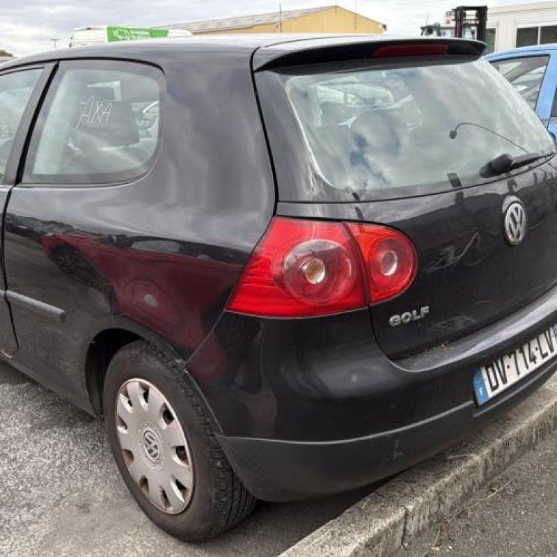 Pivot de moyeu arriere gauche VOLKSWAGEN GOLF 5 Photo n°4