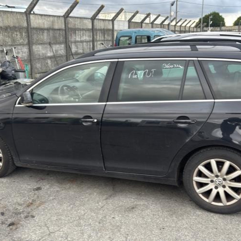 Pivot de moyeu arriere gauche VOLKSWAGEN GOLF 5 Photo n°2