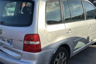 Custode arriere droit VOLKSWAGEN TOURAN 1