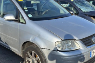 Custode arriere gauche VOLKSWAGEN TOURAN 1