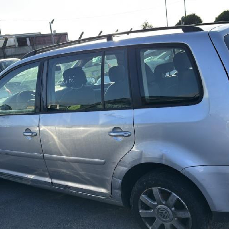 Custode arriere gauche VOLKSWAGEN TOURAN 1 Photo n°8