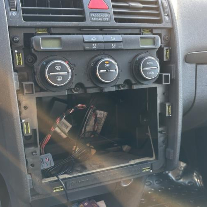 Custode arriere gauche VOLKSWAGEN TOURAN 1 Photo n°17