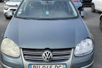 Pivot de moyeu arriere gauche VOLKSWAGEN JETTA 3