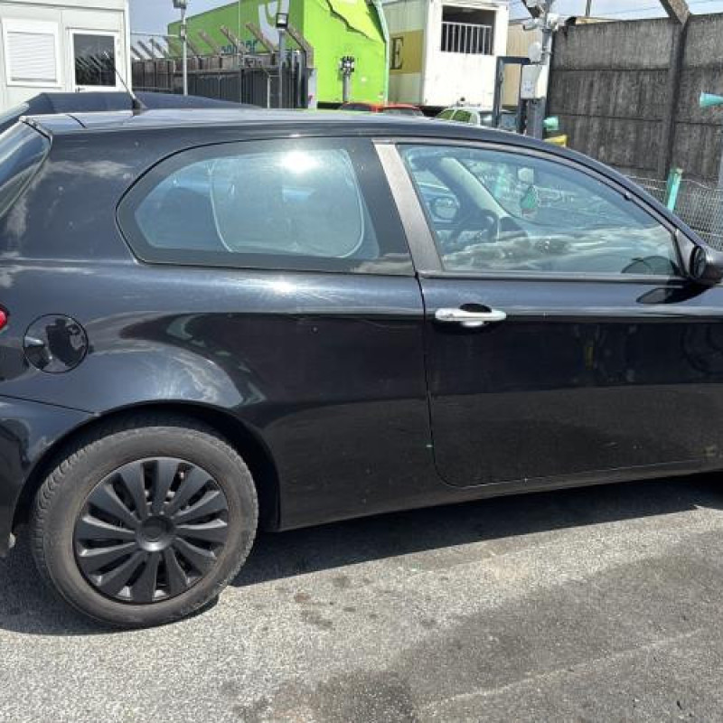 Aile avant gauche ALFA ROMEO 147 Photo n°12