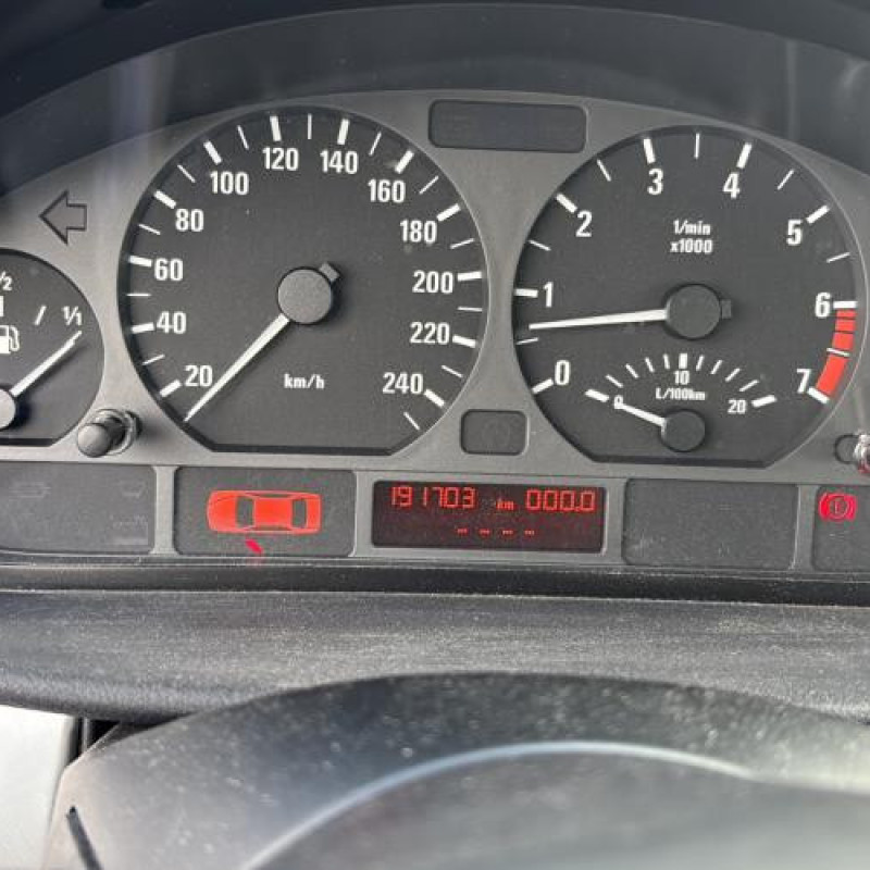 Aile avant droit BMW SERIE 3 E46 Photo n°20