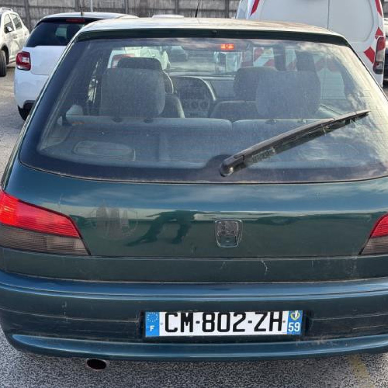 Aile avant gauche PEUGEOT 306 Photo n°12