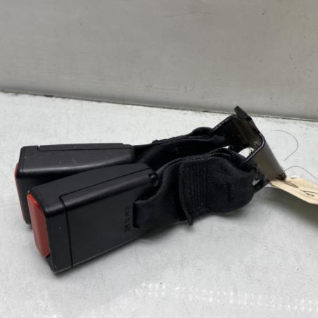Attache ceinture arriere droit PEUGEOT 208 1