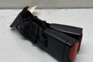 Attache ceinture arriere droit PEUGEOT 208 1