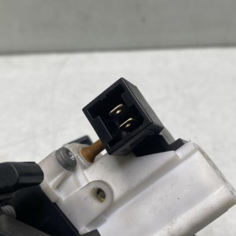 Bouton de coffre PEUGEOT 206+ Photo n°4