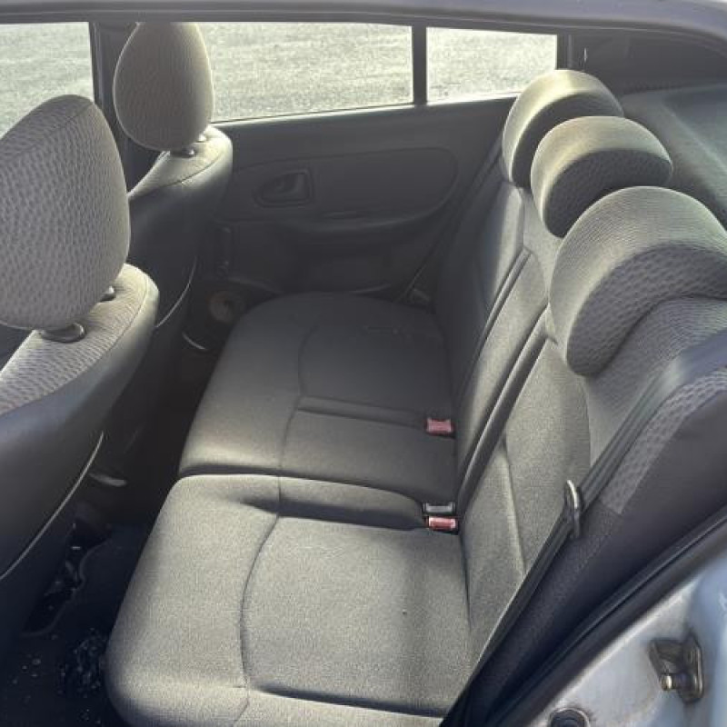 Moteur RENAULT CLIO 2 Photo n°17