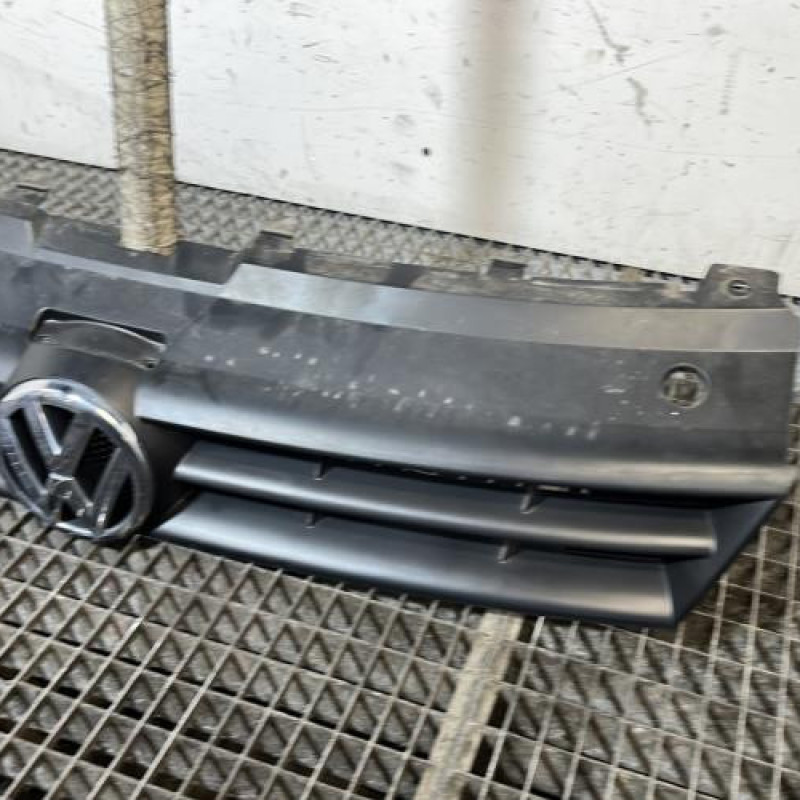 Calandre VOLKSWAGEN POLO 5 Photo n°3