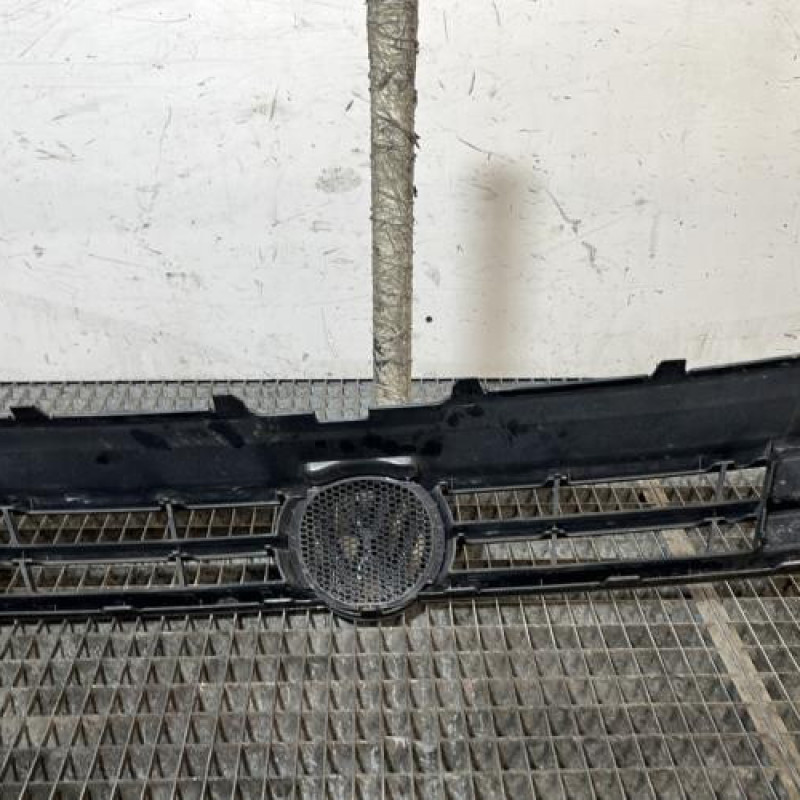 Calandre VOLKSWAGEN POLO 5 Photo n°4