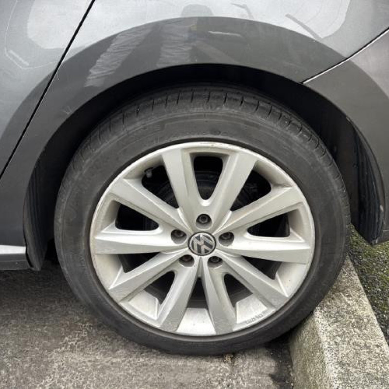 Calandre VOLKSWAGEN POLO 5 Photo n°14