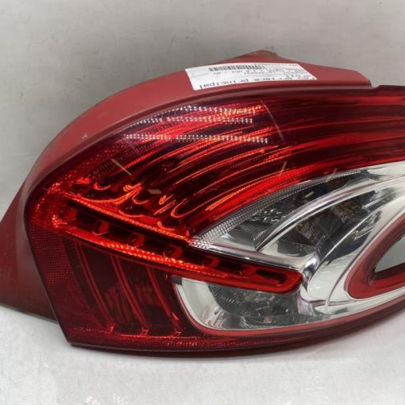 Feu arriere principal droit (feux) PEUGEOT 208 1 Photo n°1