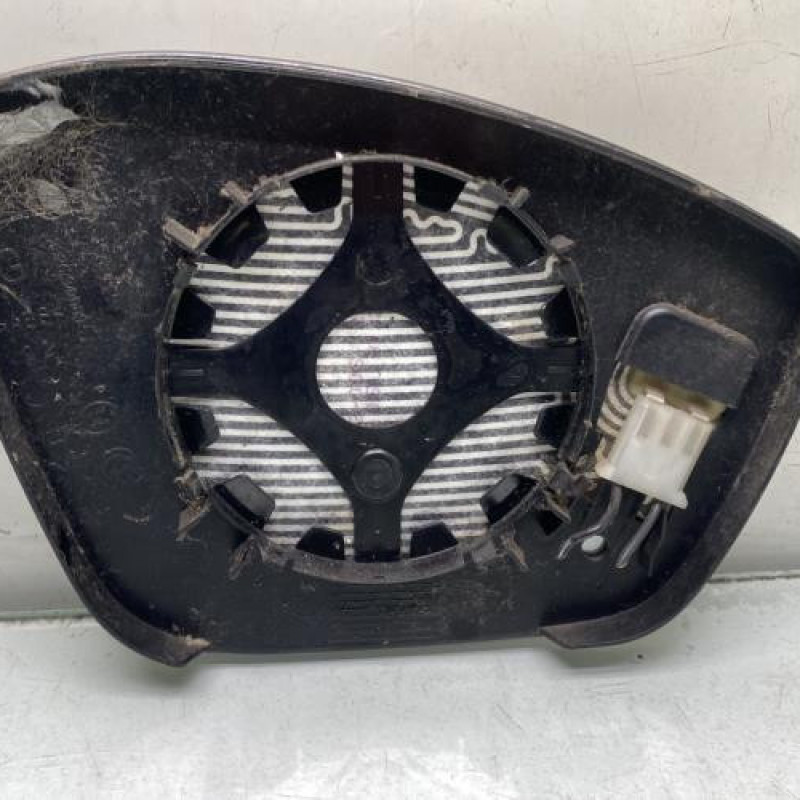 Glace retroviseur gauche PEUGEOT 208 1 Photo n°2