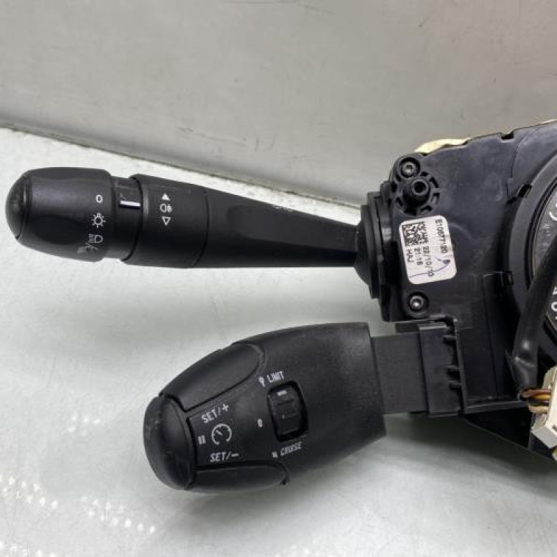 Com (Bloc Contacteur Tournant+Commodo Essuie Glace+Commodo Phare) PEUGEOT 208 1 Photo n°2