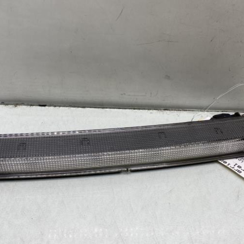 Feu arriere stop central PEUGEOT 208 1 Photo n°1