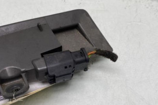 Feu arriere stop central PEUGEOT 208 1