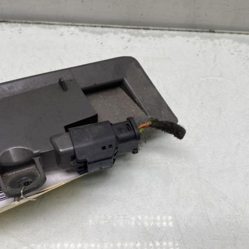 Feu arriere stop central PEUGEOT 208 1 Photo n°3