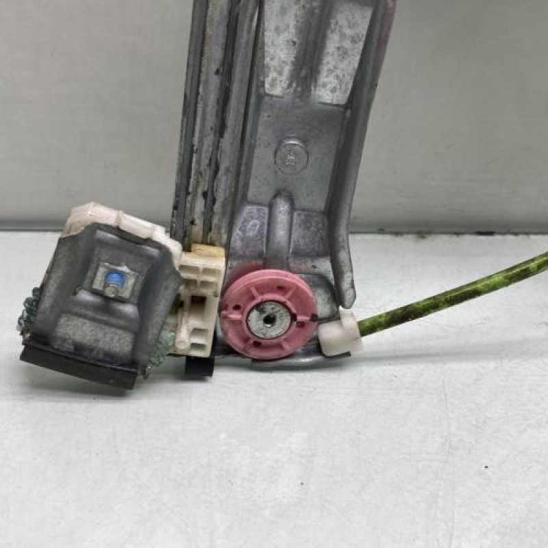 Leve vitre electrique avant droit PEUGEOT 208 1 Photo n°3