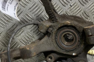 Pivot de moyeu avant droit RENAULT CLIO 2