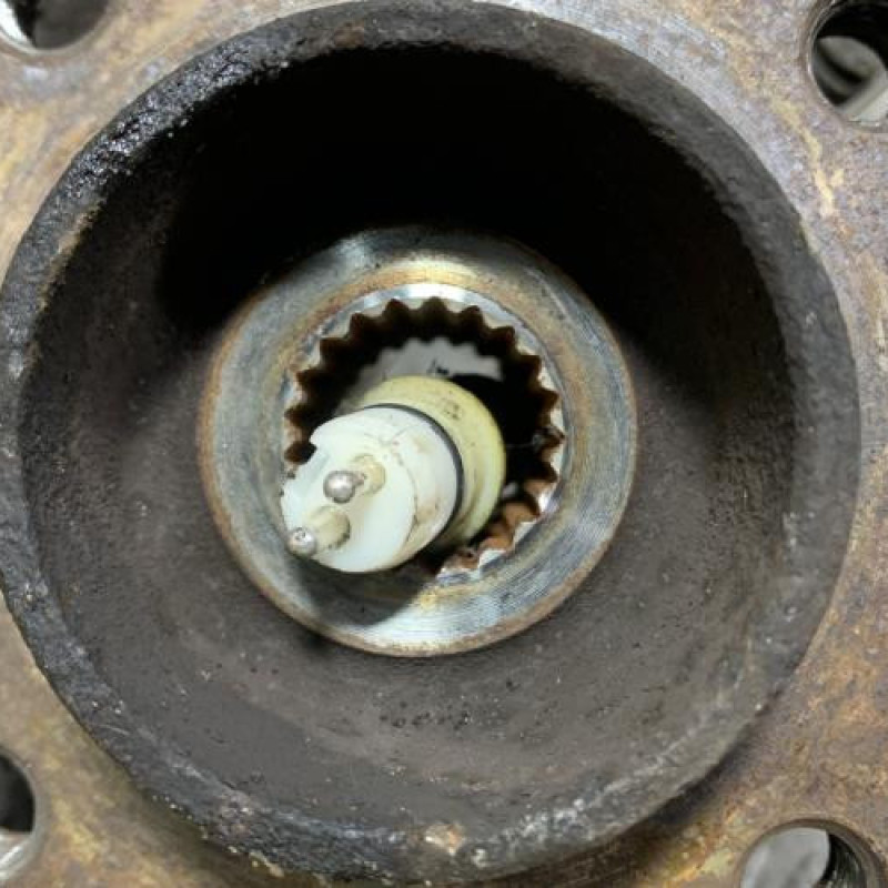 Pivot de moyeu avant gauche RENAULT CLIO 2 Photo n°2