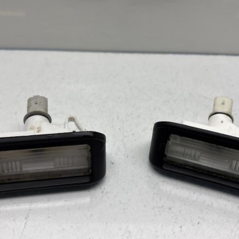 Eclairage de plaque CITROEN BERLINGO 2 Photo n°1